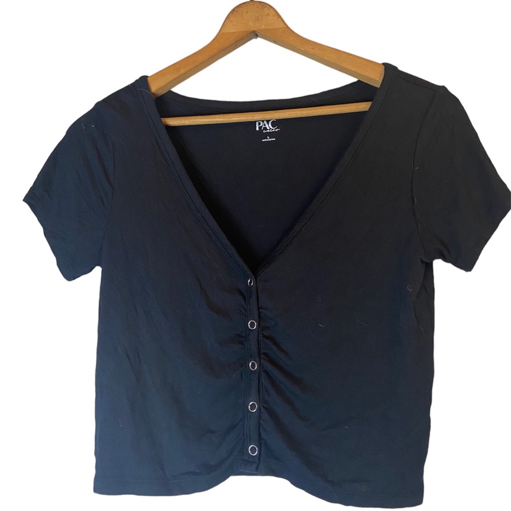 PAC cares black short sleeve vneck cropped top large Summer casual